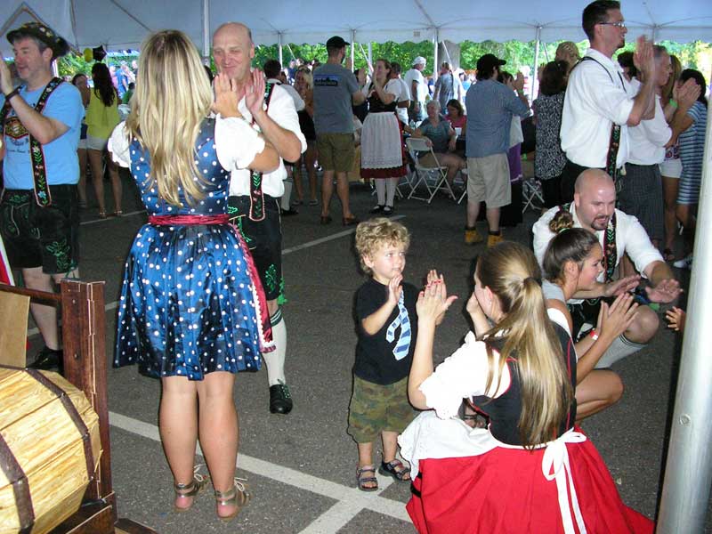 Dancing at Bierfest